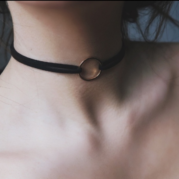 ☆☆☆☆LEATHER GOLD OR SILVER RING CHOKER☆☆☆☆ - Picture 2 of 2